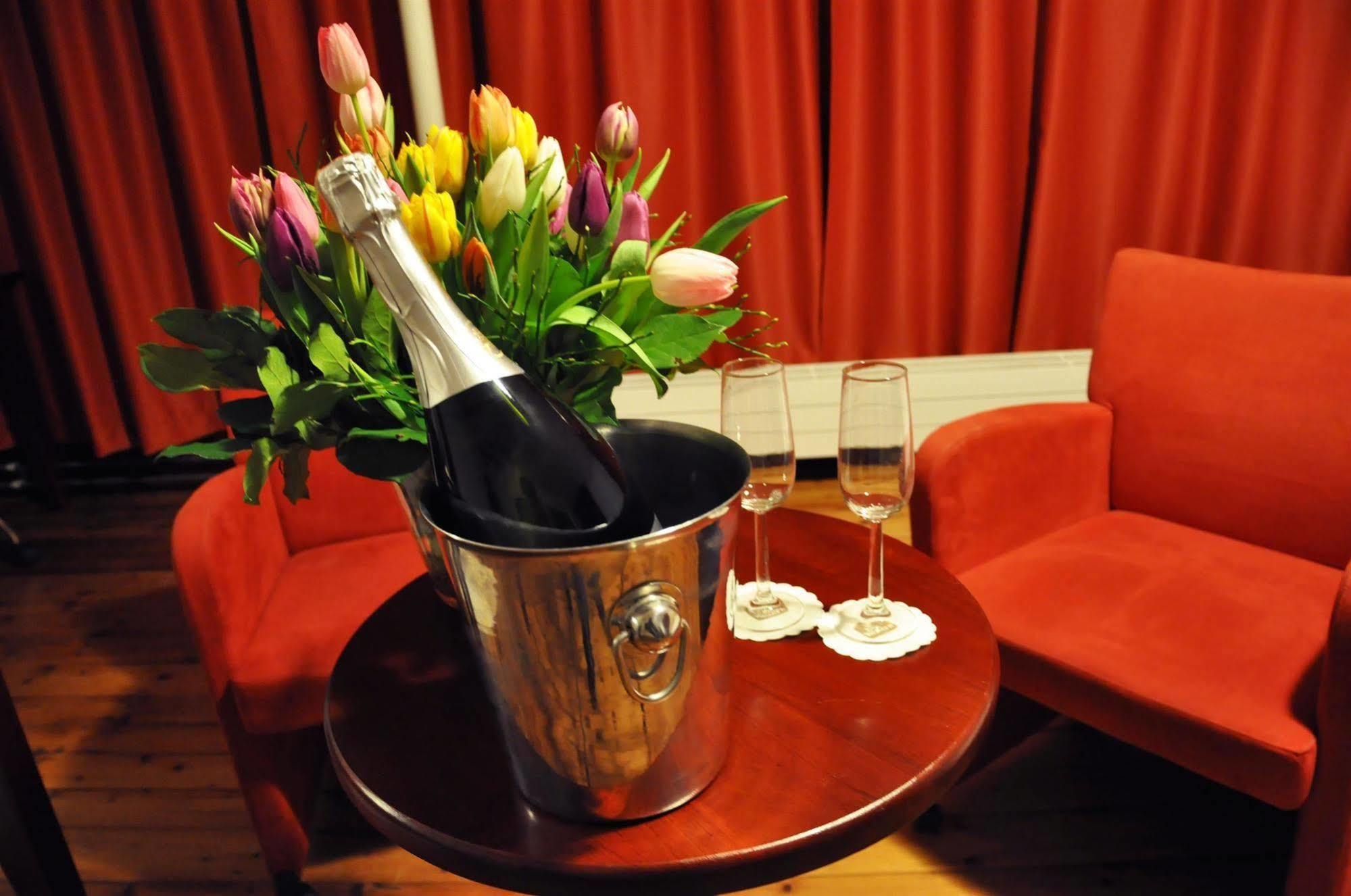 Lange Mare City Hotel Leyde Extérieur photo